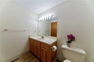 107 Ivy Ln in South Windsor, CT - Building Photo - Building Photo