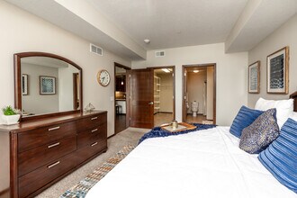 Sierra Pointe Apartments in West Des Moines, IA - Foto de edificio - Interior Photo