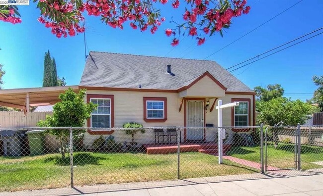 property at 315 S Washington St