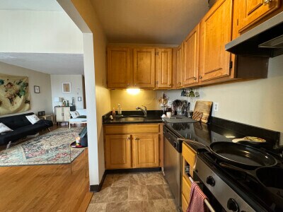 377 Dorchester St, Unit C5 in Boston, MA - Building Photo - Building Photo
