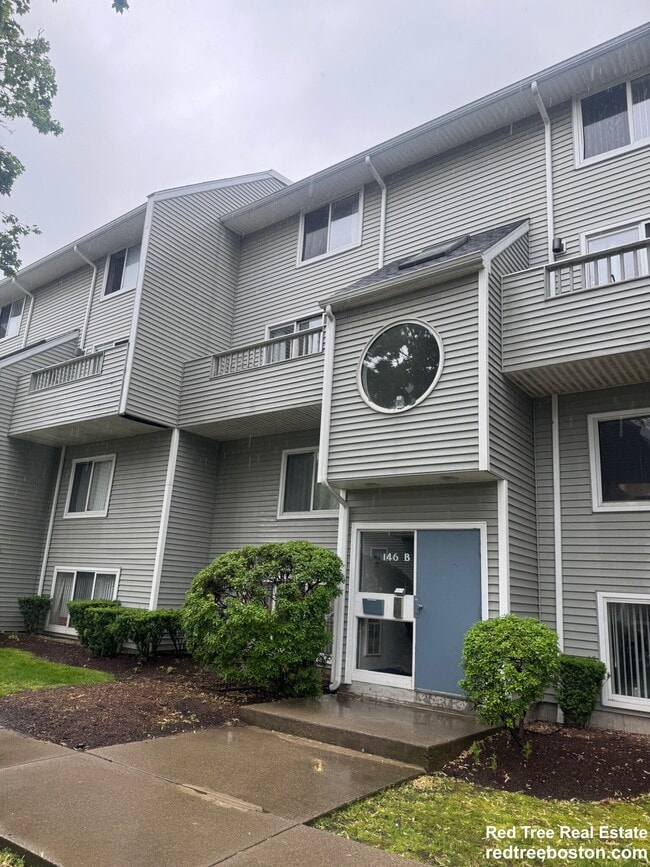 149 Beacon St, Unit #B3