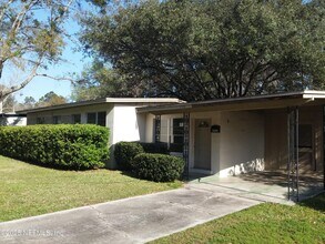 7963 Lemans Dr in Jacksonville, FL - Building Photo - Building Photo