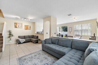 9090 NW 40th Pl in Sunrise, FL - Building Photo - Building Photo