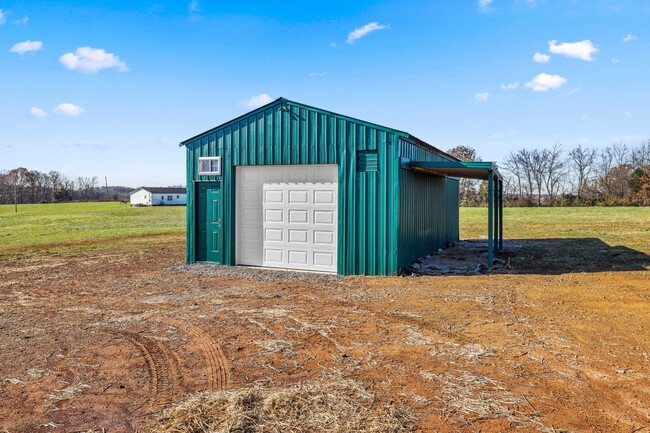 3924 N Pinson Rd in Portland, TN - Building Photo - Building Photo