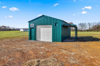 3924 N Pinson Rd in Portland, TN - Foto de edificio - Building Photo