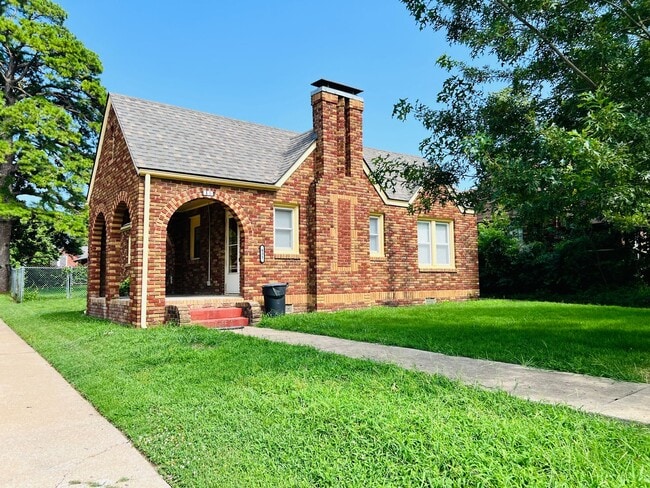 property at 831 S Indianapolis Ave