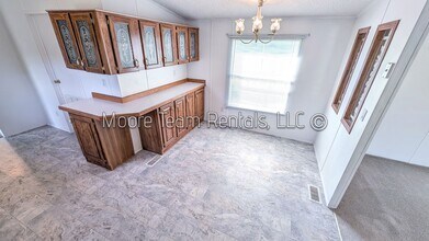 1260 Oleta Rd in Hendersonville, NC - Building Photo - Building Photo