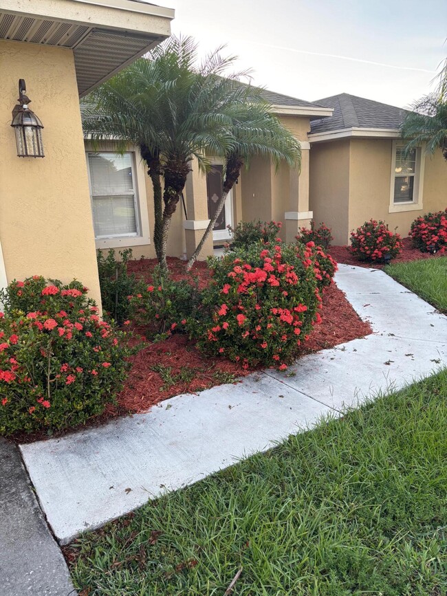 property at 3718 SW Masilunas St