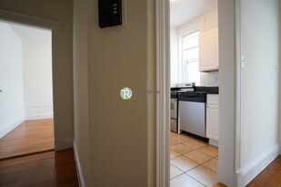 82 Brainerd Rd, Unit 19 in Boston, MA - Building Photo