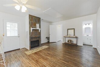 4610 Joyce Blvd in Houston, TX - Building Photo - Building Photo