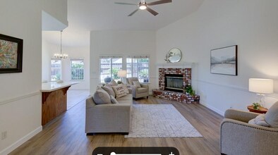 2684 E Kelso Ave in Fresno, CA - Building Photo - Building Photo