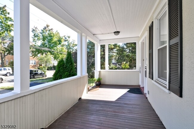 43 Walnut St-Unit -1 in Montclair, NJ - Building Photo - Building Photo