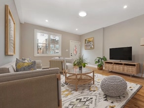 197 E 55th St, Unit 2 in Brooklyn, NY - Foto de edificio - Building Photo