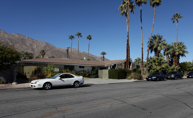 525 S Camino Real in Palm Springs, CA - Building Photo - Building Photo