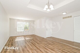 1851 Smizer Mill Rd in Fenton, MO - Foto de edificio - Building Photo