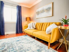 46 Lippincott St W in Toronto, ON - Building Photo - Building Photo