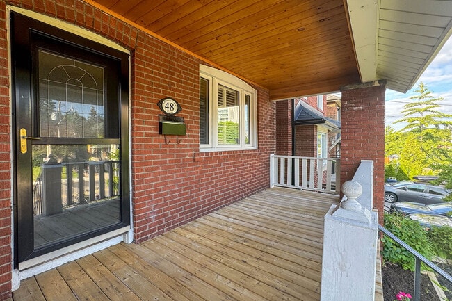 48 Lawrence Ave W in Toronto, ON - Building Photo - Building Photo
