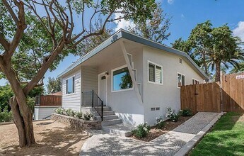 7142-7144 Mohawk St in San Diego, CA - Building Photo - Building Photo