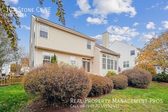 103 Stone Ct NE in Leesburg, VA - Foto de edificio - Building Photo