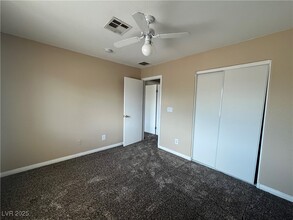 6516 Raven Hall St in North Las Vegas, NV - Building Photo - Building Photo
