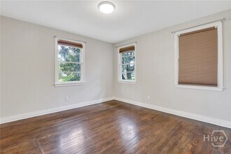 5215 Habersham St in Savannah, GA - Foto de edificio - Building Photo