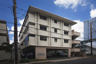 1704 Halekula Way in Honolulu, HI - Building Photo - Building Photo