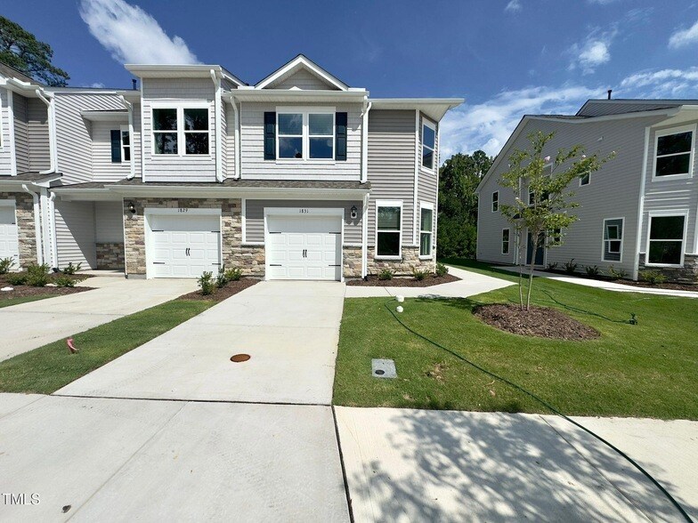 1831 Hinesley Dr in Durham, NC - Building Photo