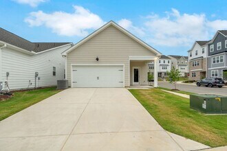 723 Dorset Strm Dr in Fuquay Varina, NC - Building Photo - Building Photo