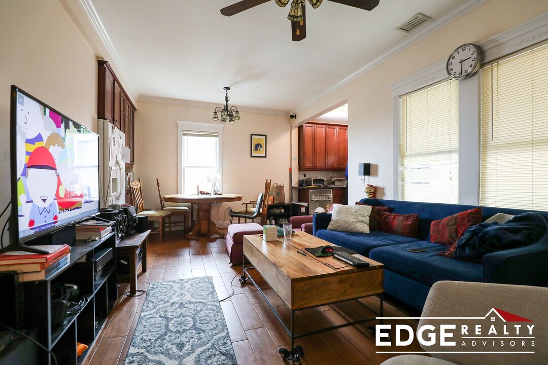 6 Delaware Pl, Unit 3 in Boston, MA - Foto de edificio