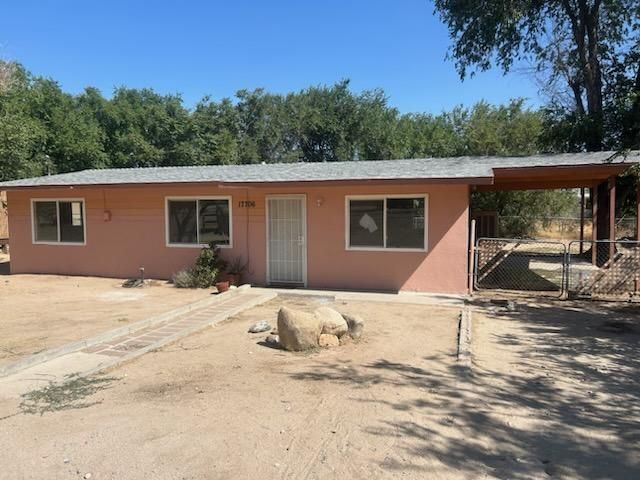 17706 Pine St in Hesperia, CA - Building Photo