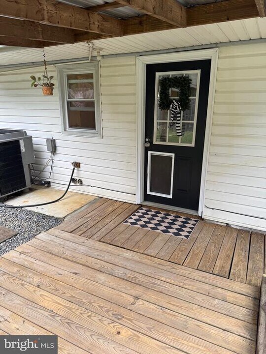 3548 N Frederick Pike in Winchester, VA - Building Photo