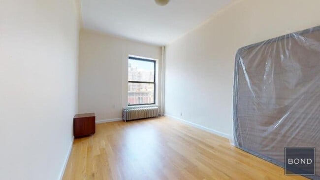 property at 53 W 72nd St