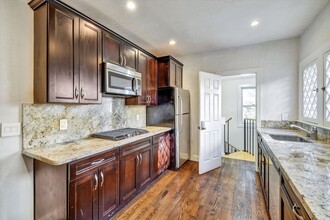 1514 Walnut Street in Berkeley, CA - Building Photo - Interior Photo