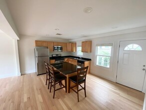 18 Plainfield St in Boston, MA - Building Photo - Building Photo