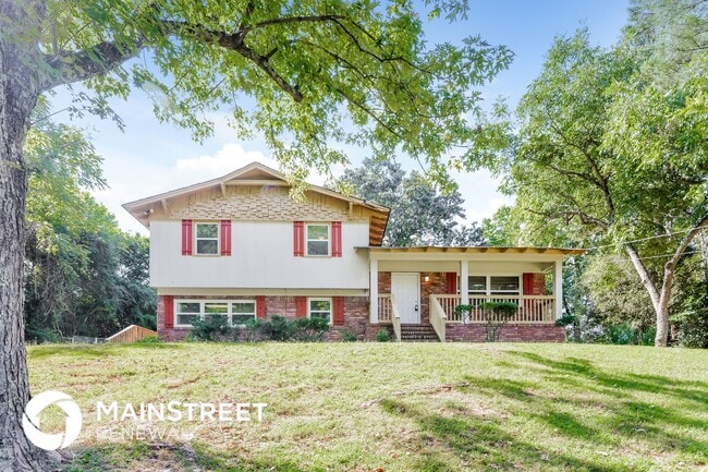 property at 2905 Westview Dr