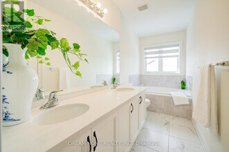 22 Thomas Hope Ln in Markham, ON - Building Photo - Building Photo