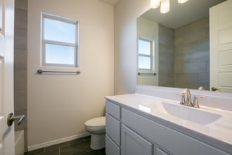 215 Adeline Ave in Los Lunas, NM - Building Photo - Building Photo