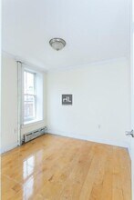 Bedford Street in New York, NY - Building Photo - Building Photo