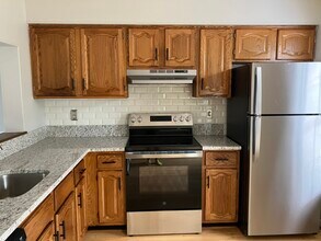 1867 Norhurst Way N in Catonsville, MD - Foto de edificio - Building Photo