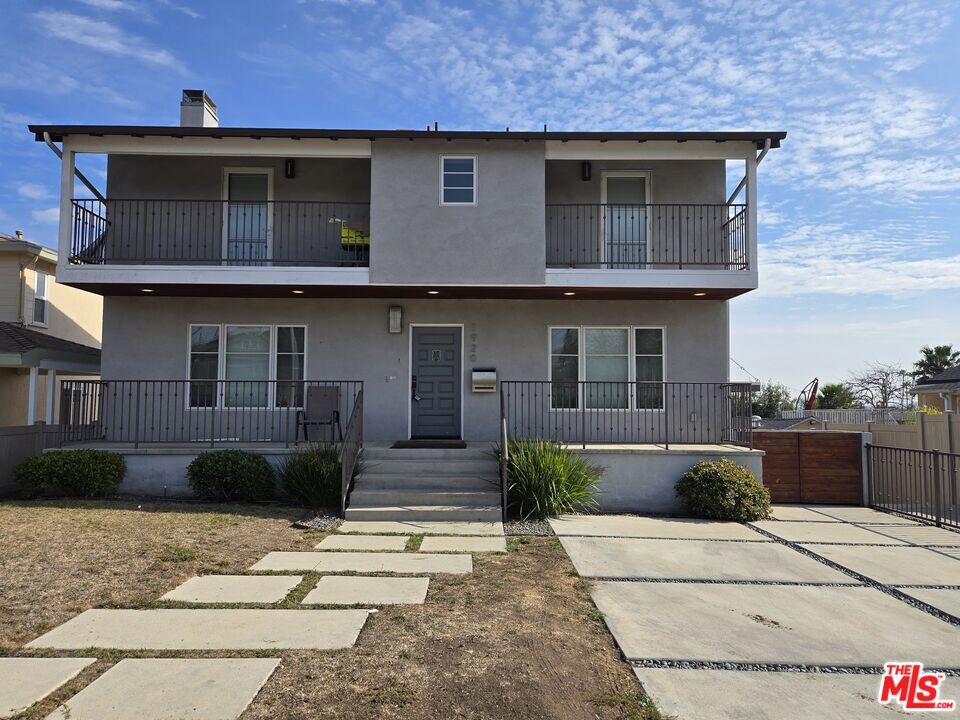 1920 Preuss Rd in Los Angeles, CA - Building Photo