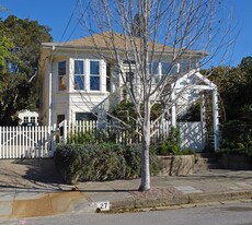 27 Mountain View Ave in Mill Valley, CA - Building Photo