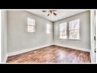 810 Brooks Ln photo'