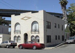 1402 Ceres St in Crockett, CA - Building Photo