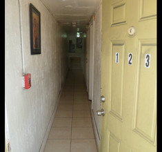 1122 NW 31st Ave in Fort Lauderdale, FL - Building Photo - Other