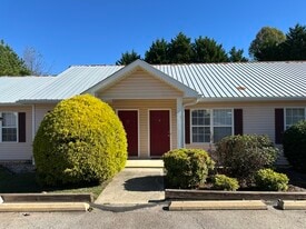 Loving Hill Apartments in Clarkesville, GA - Building Photo