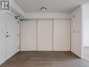 15-815 Brunel Ct in Toronto, ON - Building Photo - Building Photo