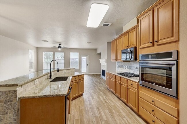 5410 Linden Grove Ct in Sugar Land, TX - Building Photo - Building Photo