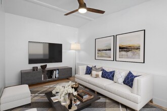 1707 Windsor Way in Tampa, FL - Building Photo - Building Photo
