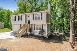6735 Greenbower Ln in College Park, GA - Building Photo