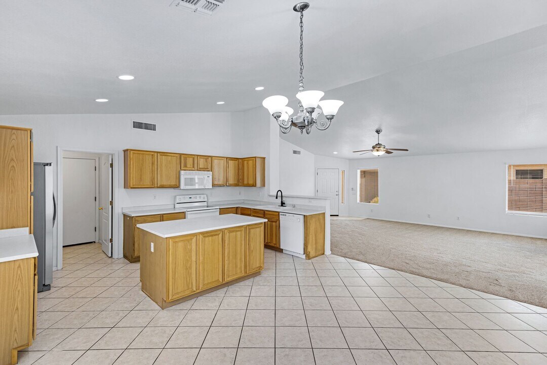 10841 E Wier Ave in Mesa, AZ - Building Photo